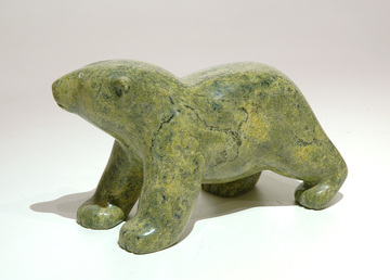 « Polar Bear », sculpture en serpentine. JPEG - 29.1 ko