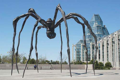L'araignée de Louise Bourgeois, sculpteur. JPEG - 56.1 ko