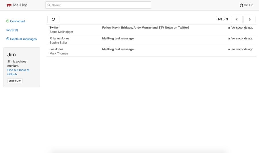 L’interface Web de MailHog avec trois courriels capturés