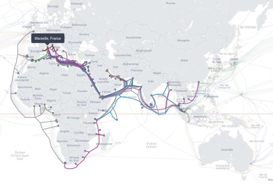 Carte des câbles sous-marins transcontinentaux depuis Marseille. Source : Telegeography Submarine Cable Map 2024.